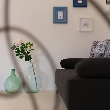 Vibrant And Elegant Downtown Krk - One Bedroom * 克尔克