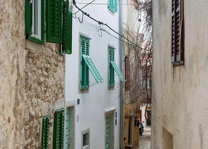 Lejlighed Vibrant And Elegant Downtown Krk - One Bedroom Krk Town